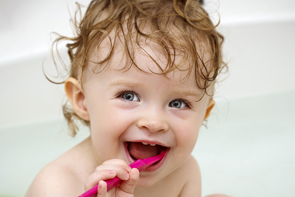 A Pediatric Dentist Discusses Baby Bottle Tooth Decay from Hudson Valley Pediatric Dentistry in Middletown, NY
