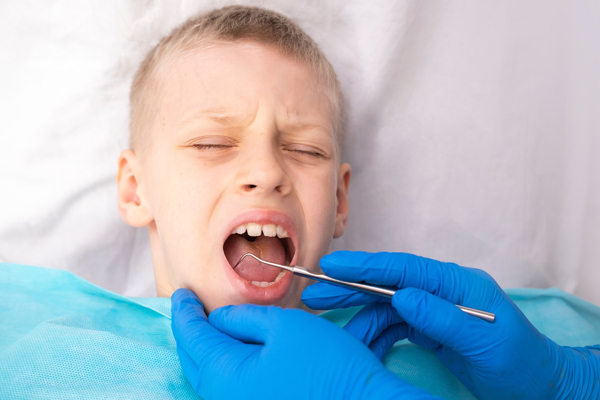 When To Visit An Emergency Dentist For Kids
