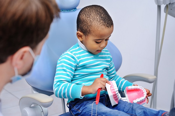 Keep Your Toddler's Teeth Healthy: The Benefits and Hazards of Sippy Cups