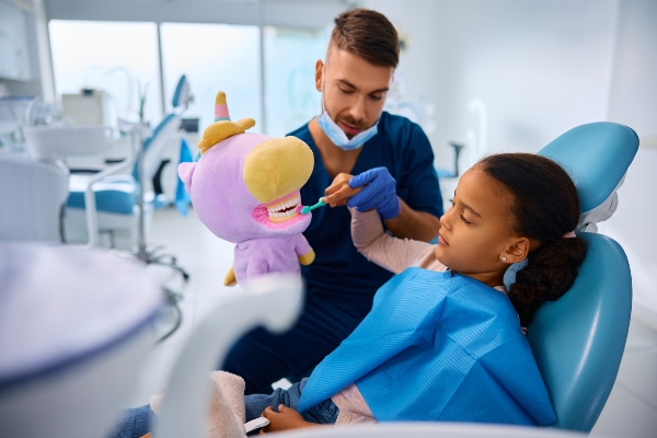 Persistent Pain: Signs Your Child Needs An Emergency Pediatric Dentist
