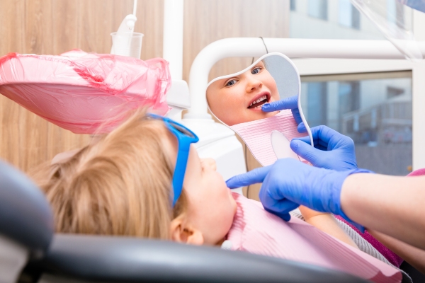 Seeing An Emergency Pediatric Dentist For A Child’s Toothache